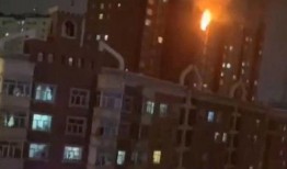 新疆住宅楼火灾爆料视频,惊心动魄的生死救援瞬间